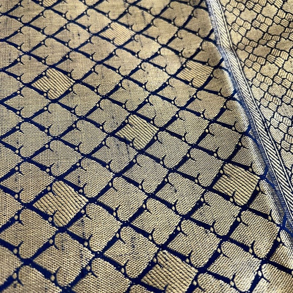 Beautiful saree with stitched blouse, Bust 34B, can make it bigger - Picture 5 of 15